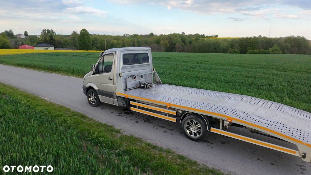 Mercedes-Benz Sprinter 319 - 8