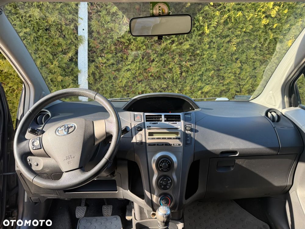 Toyota Yaris 1.33 Terra - 7