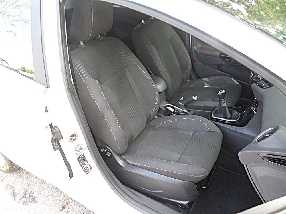Ford Fiesta 1.25 Titanium EU5 - 20