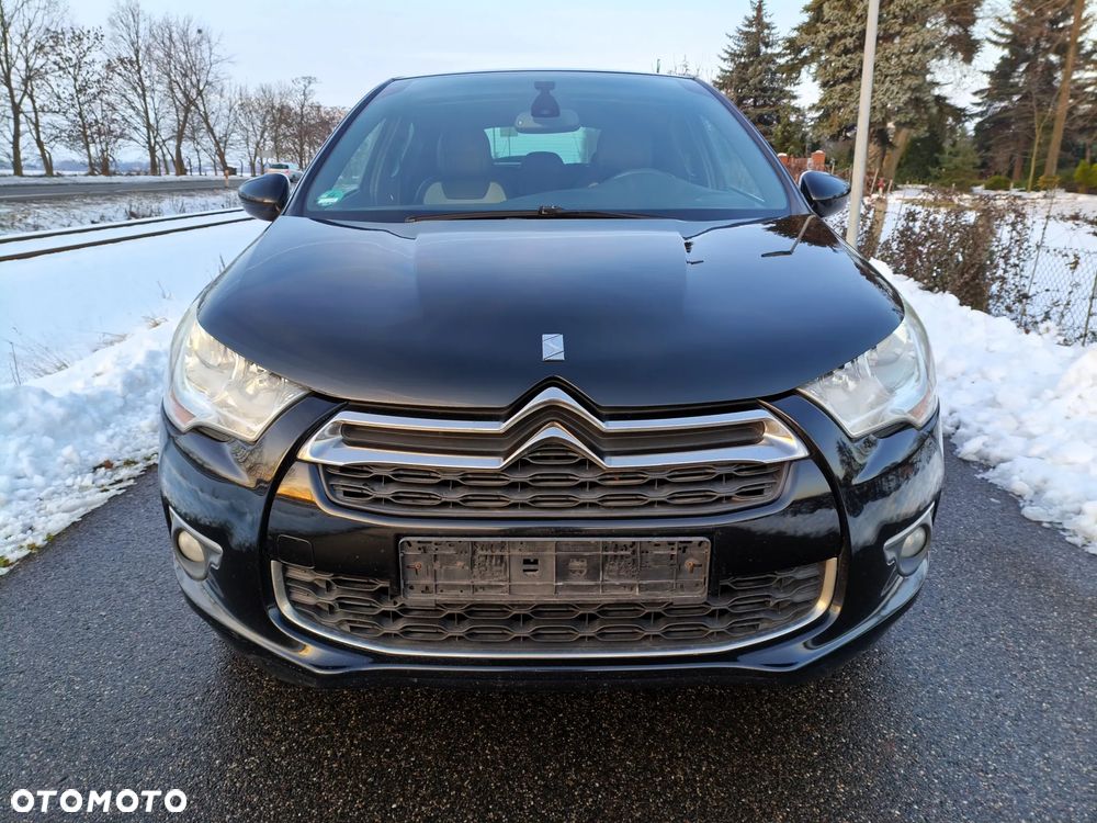 Citroën DS4 HDi 165 SoChic - 4