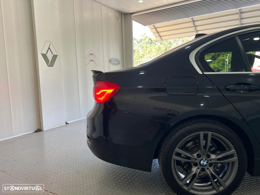 BMW 320 d Auto - 4