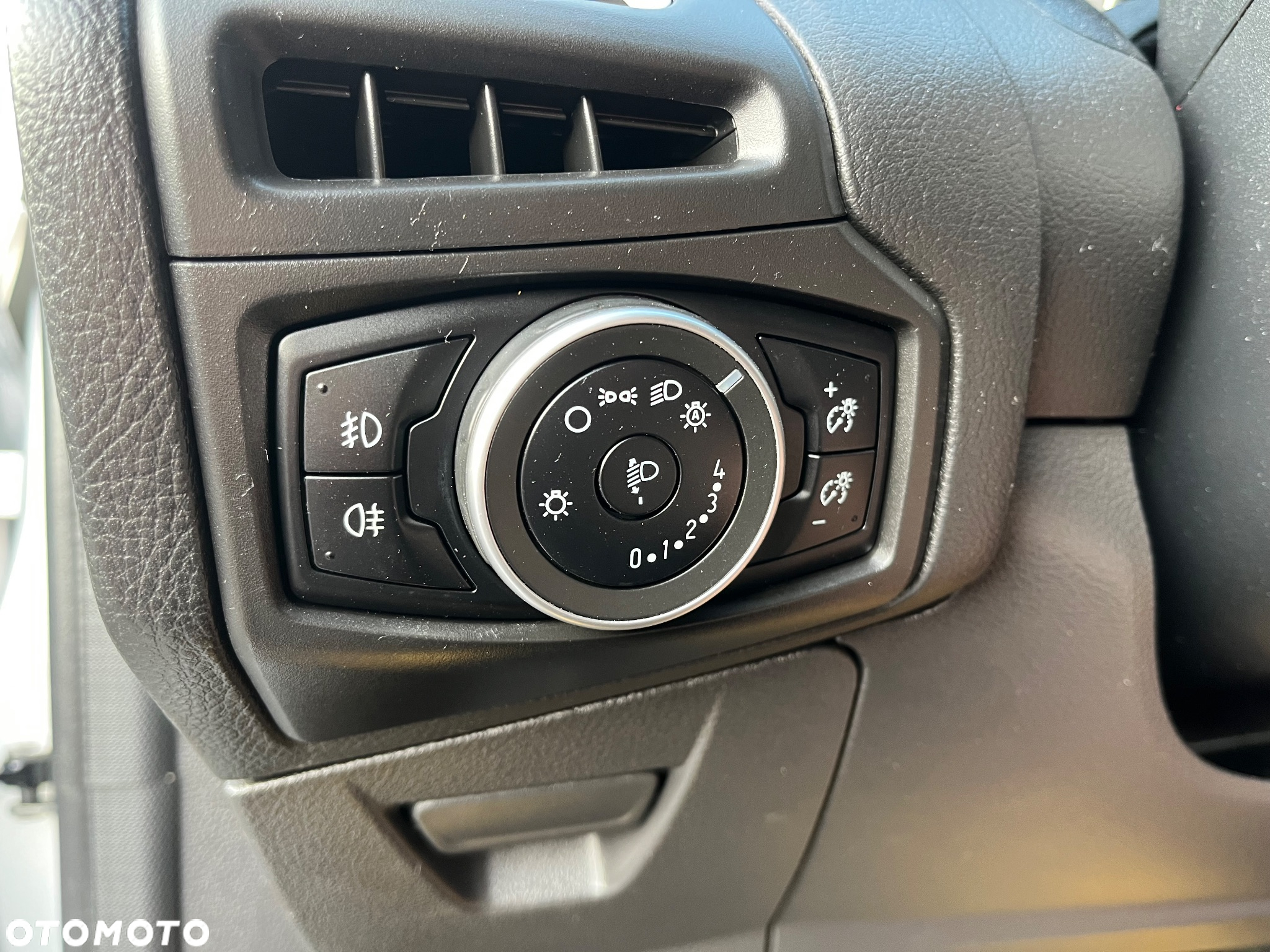 Ford Focus 1.0 EcoBoost Hybrid TITANIUM X - 21