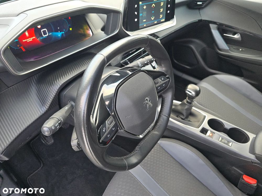 Peugeot 2008 PureTech 130 Allure Pack - 25