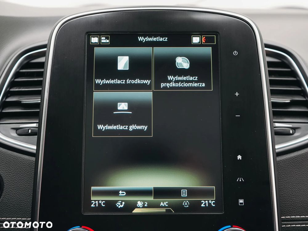 Renault Grand Scenic - 32