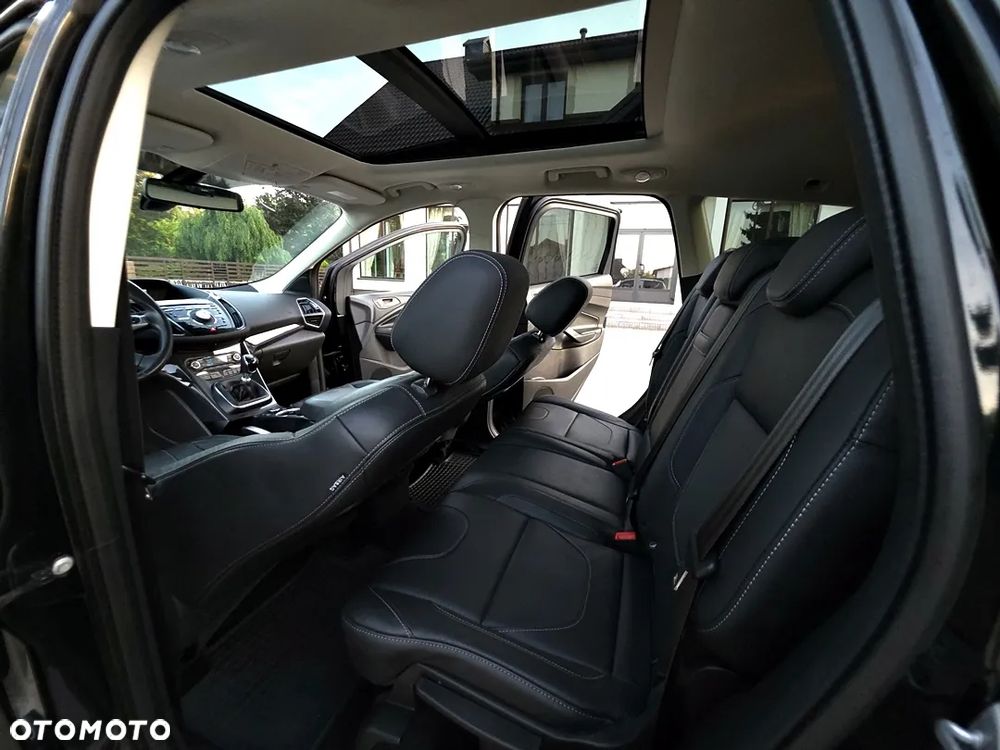 Ford Kuga 2.0 TDCi 4x4 Titanium - 37