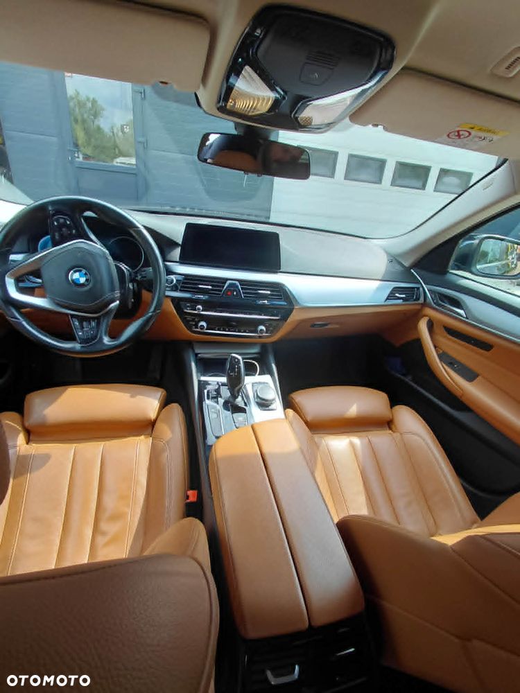 BMW Seria 5 520d Luxury Line sport - 4