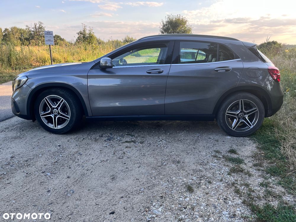 Mercedes-Benz GLA - 15