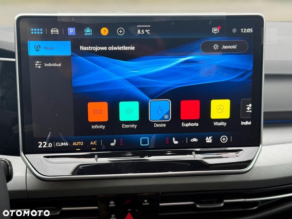 Volkswagen Golf Variant 1.5 eTSI mHEV Life Plus DSG - 21