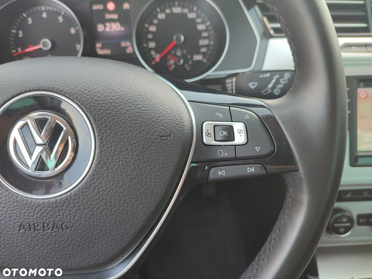 Volkswagen Passat 1.8 TSI BMT Comfortline - 7