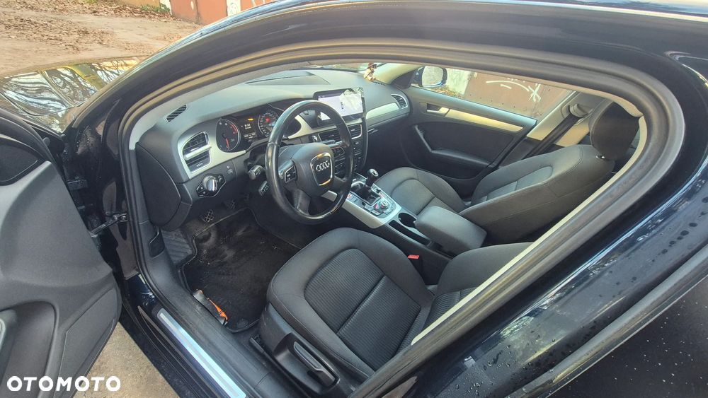 Audi A4 Avant 1.8 TFSI Ambiente - 9