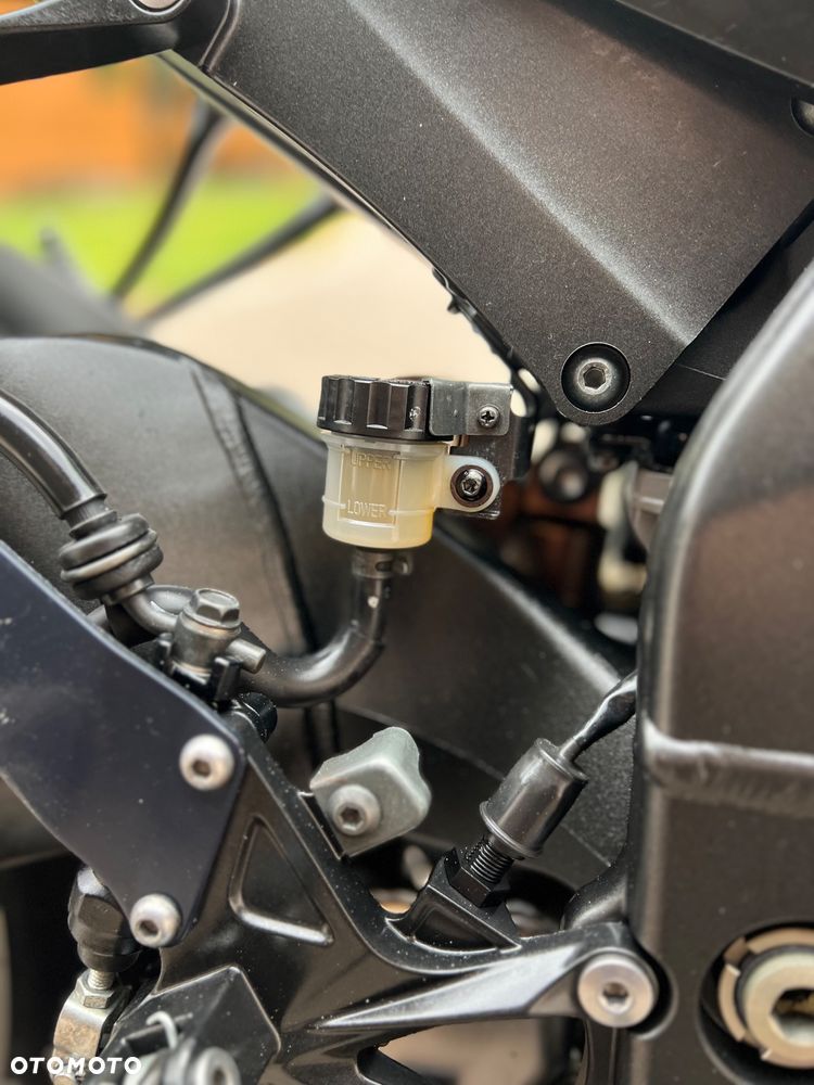 Kawasaki ZX - 28