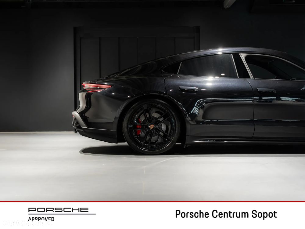 Porsche Taycan 105kWh GTS - 11