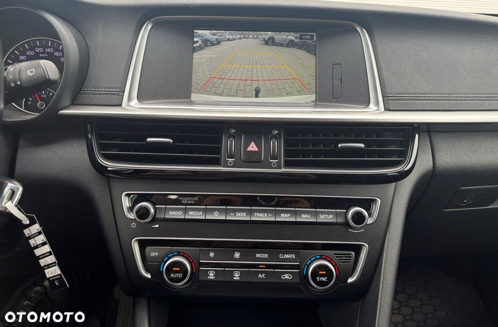 Kia Optima - 12
