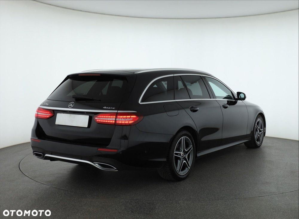Mercedes-Benz Klasa E 220 d 4-Matic Avantgarde - 4
