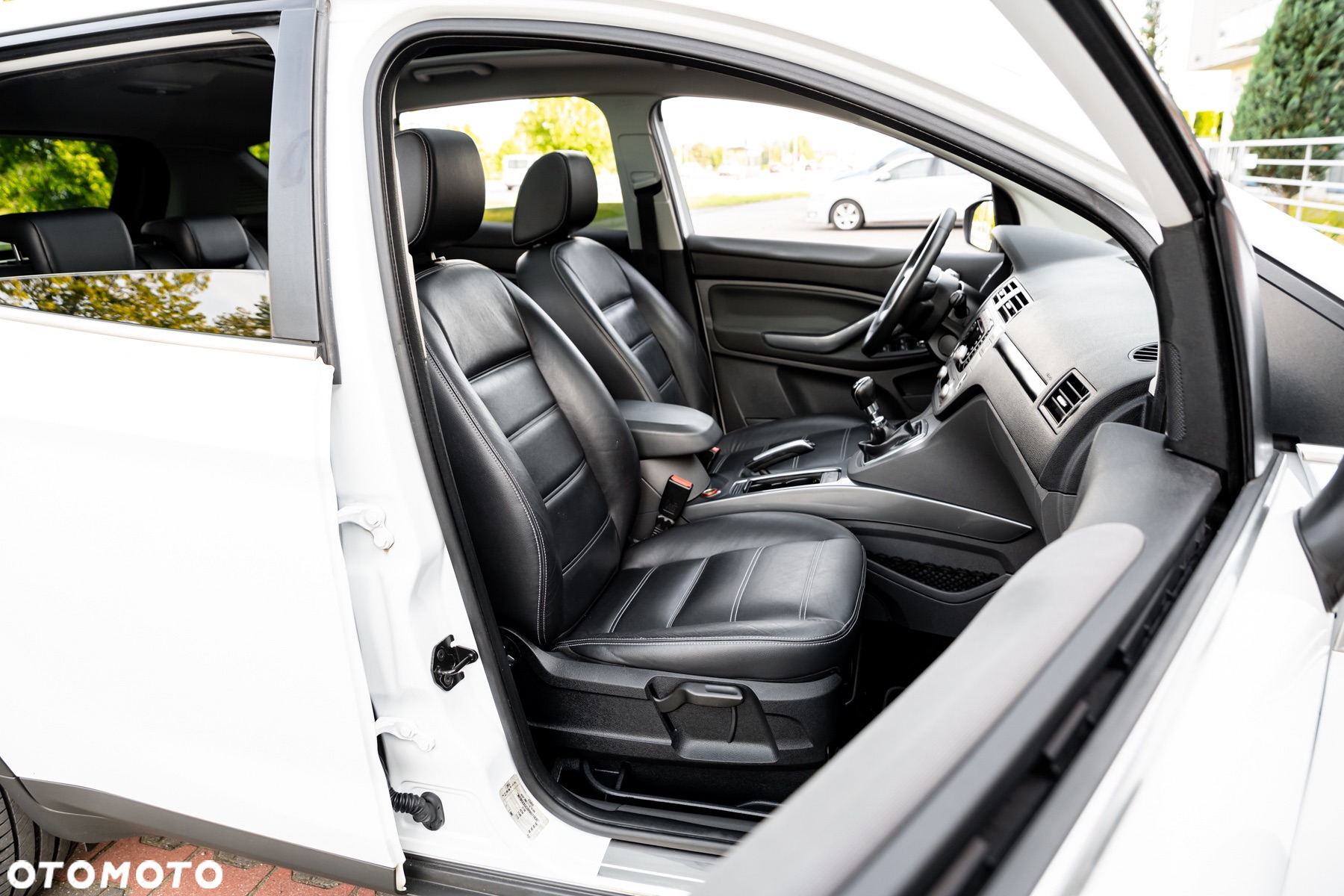 Ford Kuga 2.0 TDCi 4x4 Titanium - 24