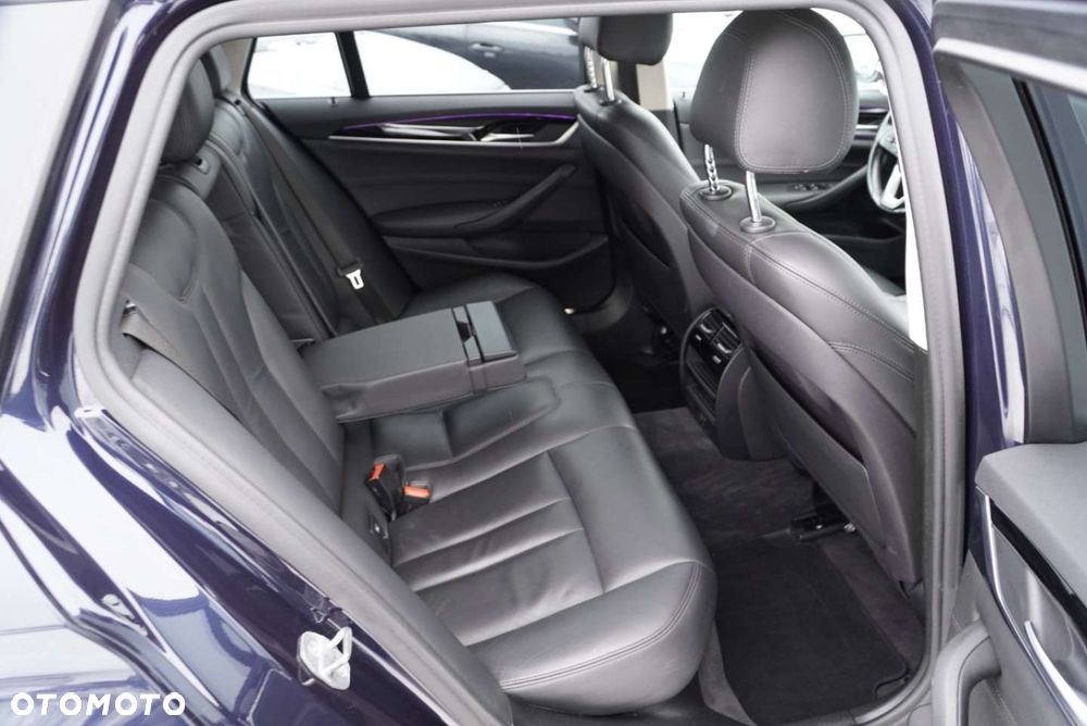 BMW Seria 5 520d Sport Line sport - 7