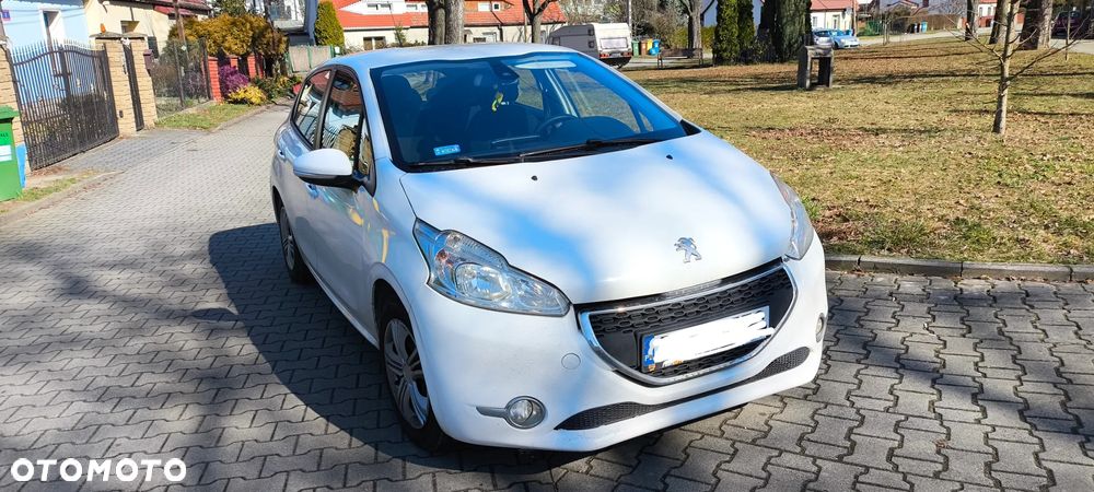 Peugeot 208 - 7