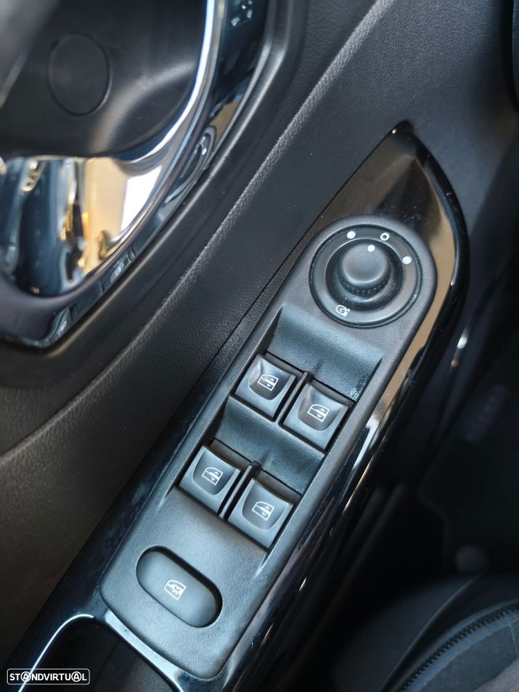 Renault Captur 1.5 dCi Exclusive - 25