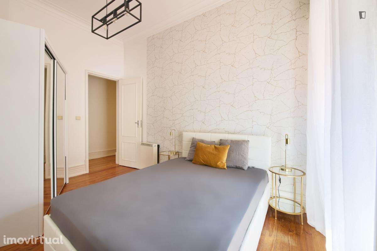 Quarto - localizado em Rato Lisbon - Grande imagem: 3/37