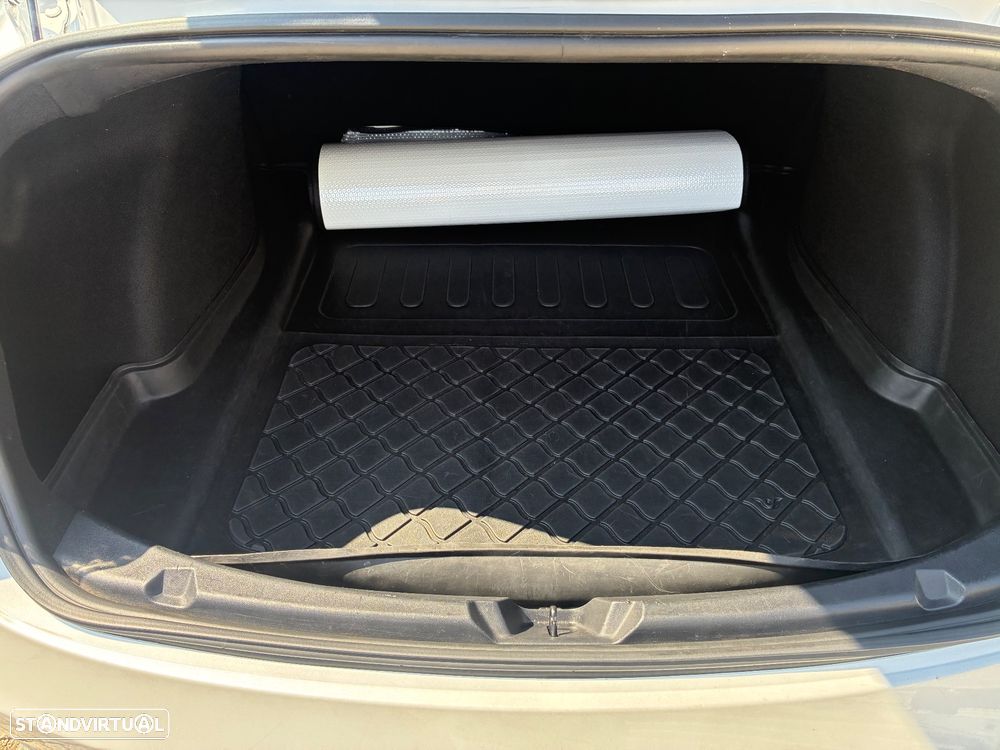 Tesla Model 3 Long Range Tração Traseira - 19