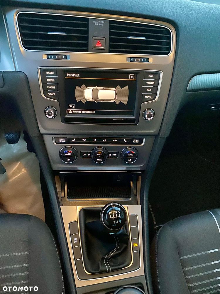 Volkswagen Golf 1.4 TSI BlueMotion Technology Lounge - 14