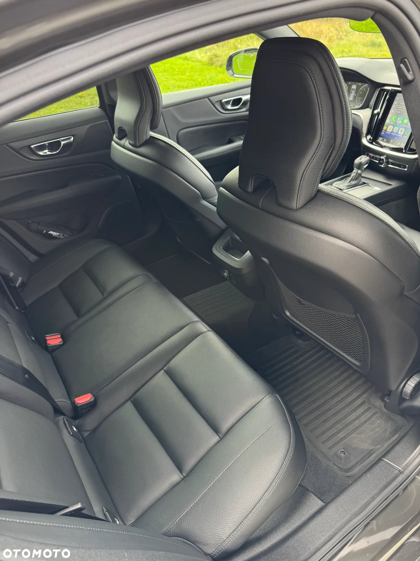 Volvo S60 T5 R-Design - 11