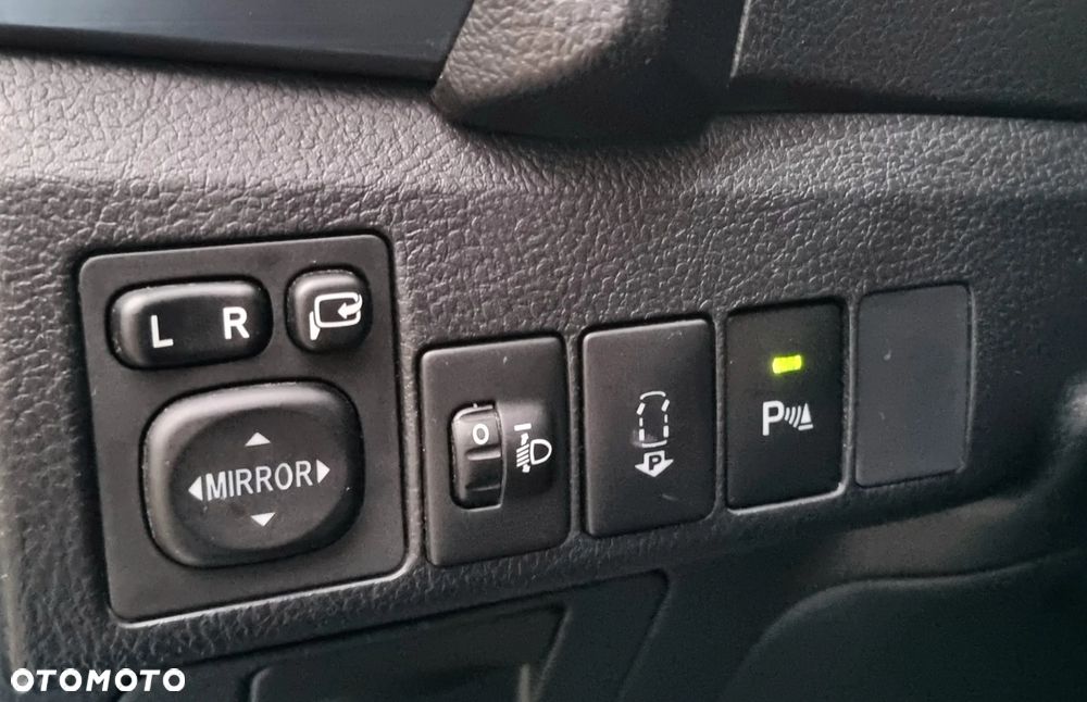 Toyota Auris 1.8 Hybrid Executive - 11