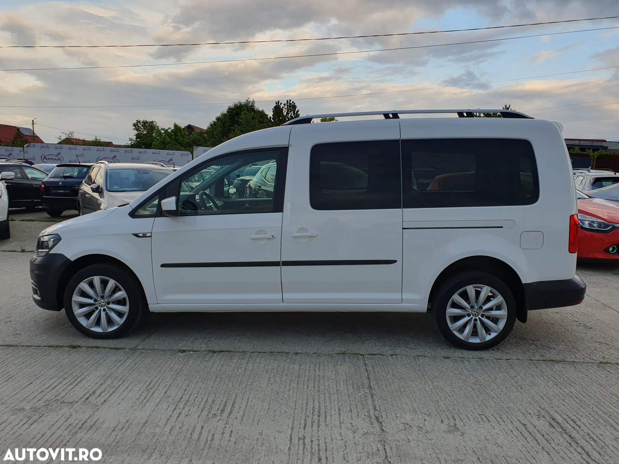 Volkswagen Caddy 2.0 TDI (5-Si.) 4MOTION Comfortline - 6