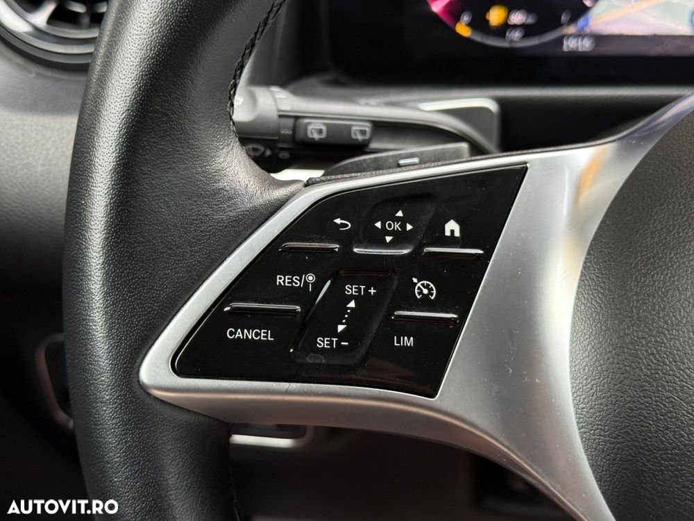 Mercedes-Benz GLB - 22