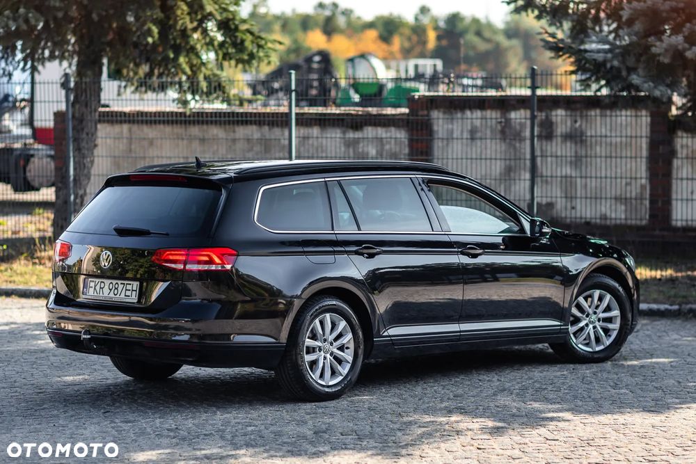 Volkswagen Passat Variant 2.0 TDI SCR DSG - 12