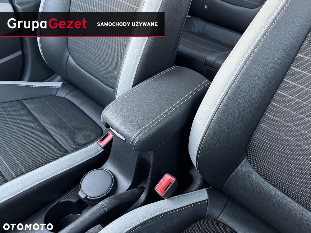 Kia Stonic 1.0 T-GDI MHEV L - 29