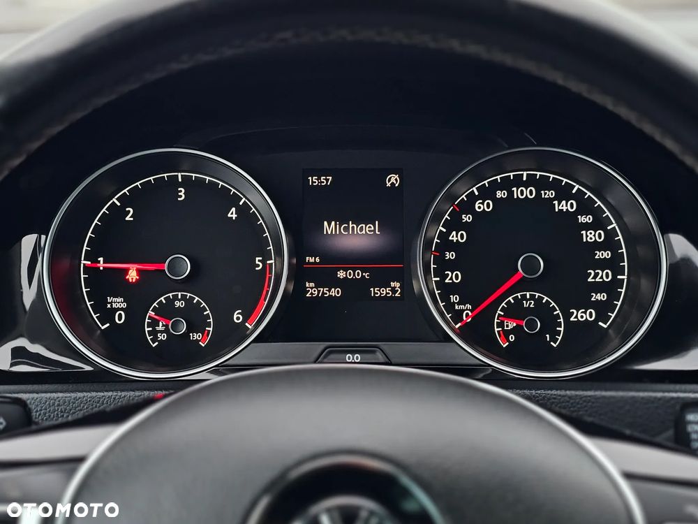 Volkswagen Golf 1.6 TDI BlueMotion Technology Cup - 13