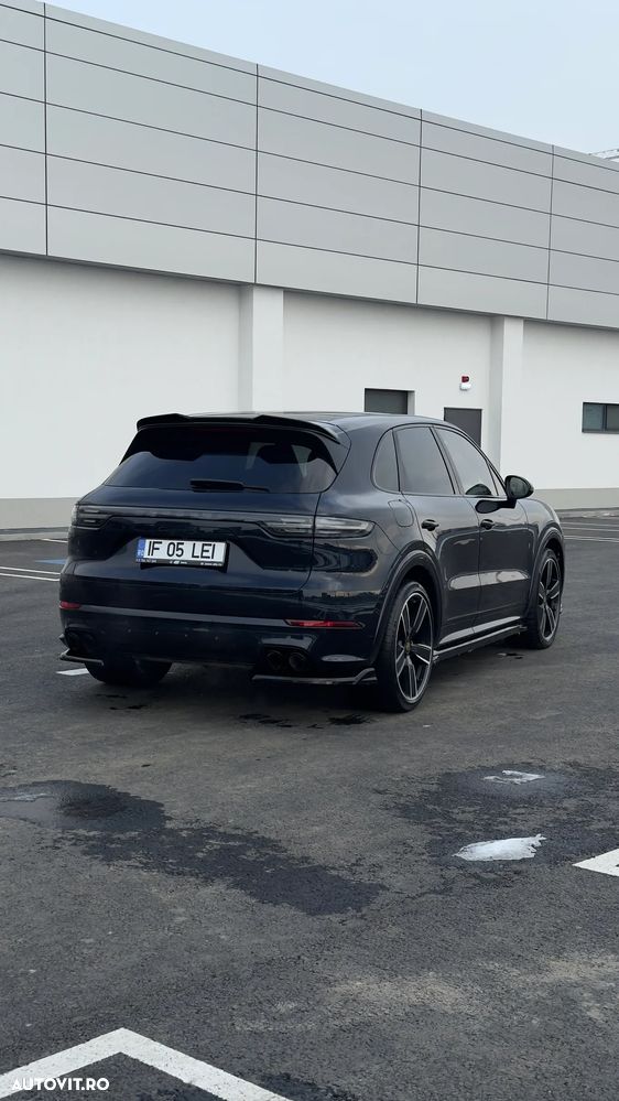 Porsche Cayenne S - 2
