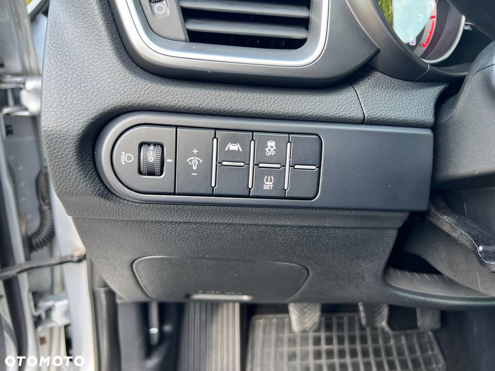 Kia Ceed - 19