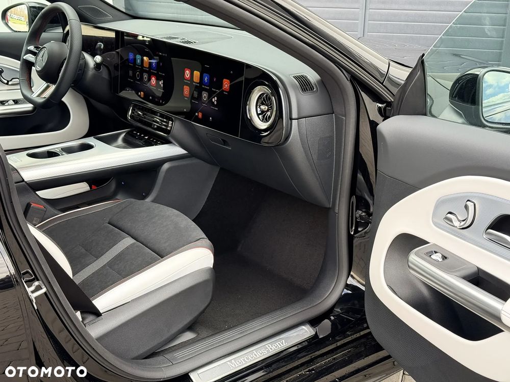 Mercedes-Benz CLA - 25