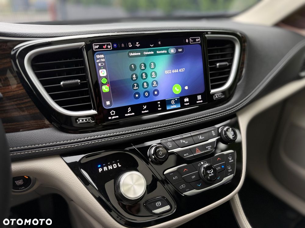 Chrysler Pacifica - 13