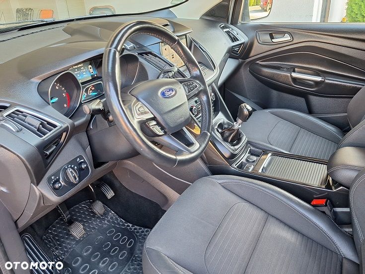 Ford Kuga 2.0 TDCi 4x2 Titanium - 16