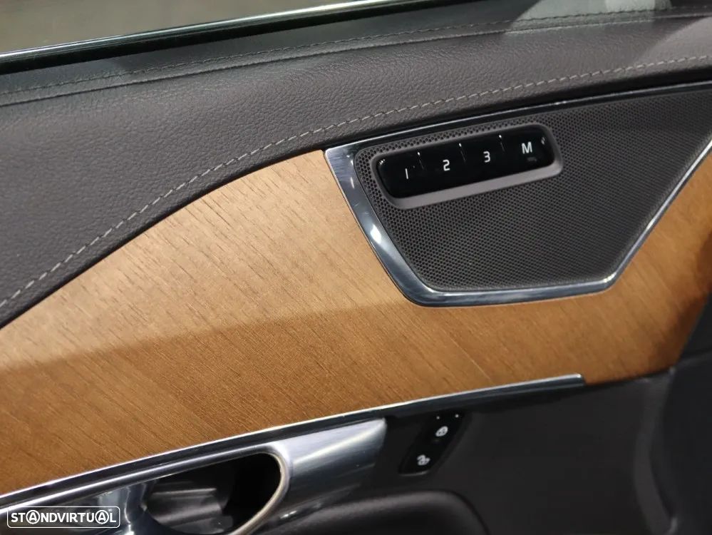 Volvo XC 90 2.0 B5 Inscription AWD - 30