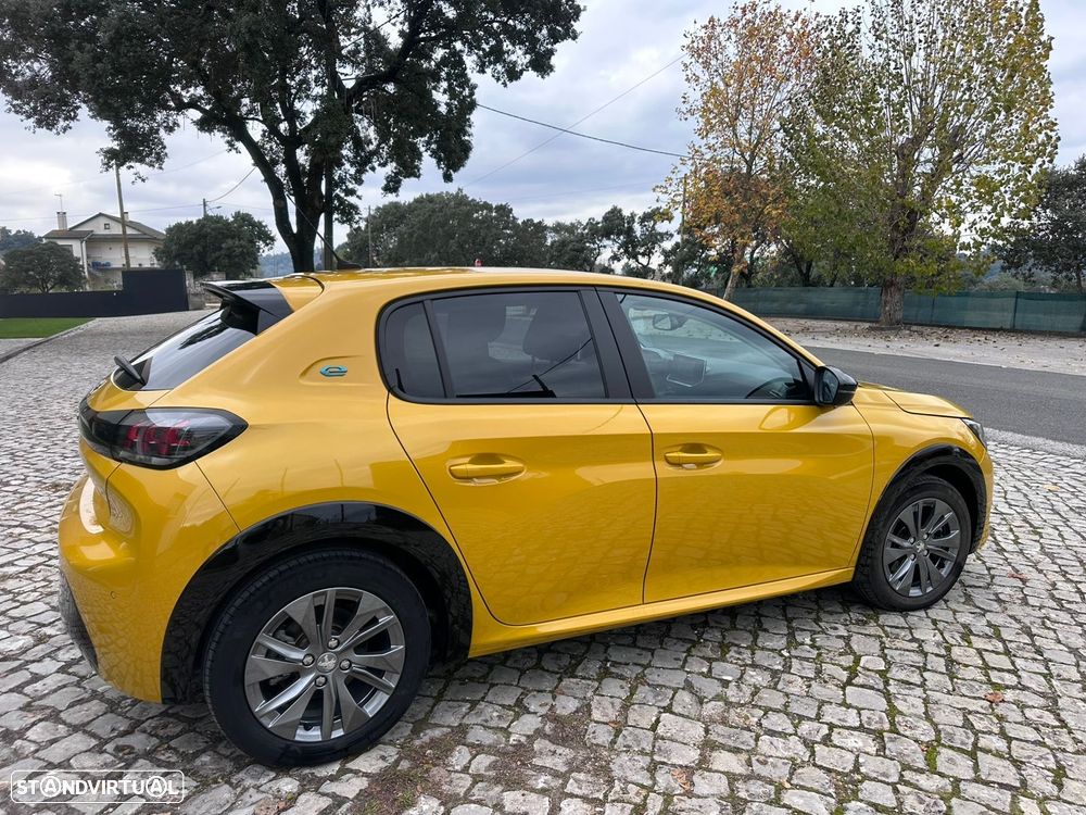 Peugeot e-208 Allure - 2