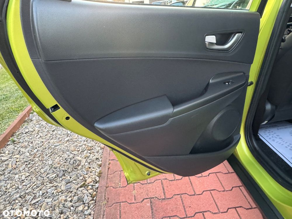 Hyundai Kona - 23