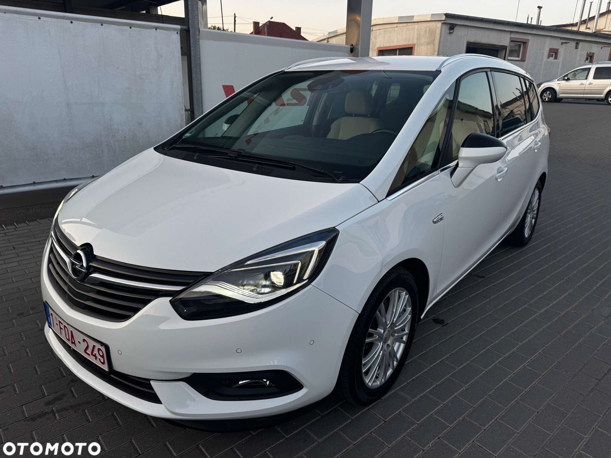 Opel Zafira - 2