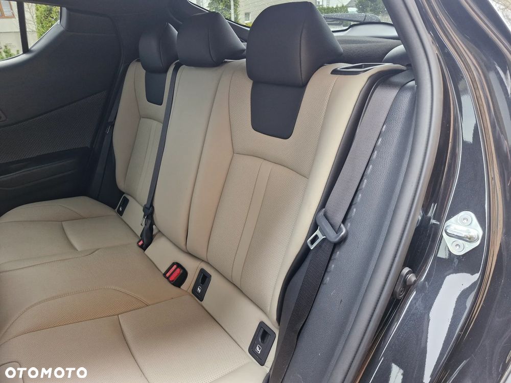 Toyota C-HR 2.0 Hybrid Executive - 19
