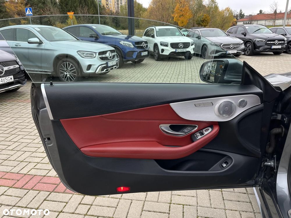 Mercedes-Benz Klasa C 200 4-Matic 9G-TRONIC - 15