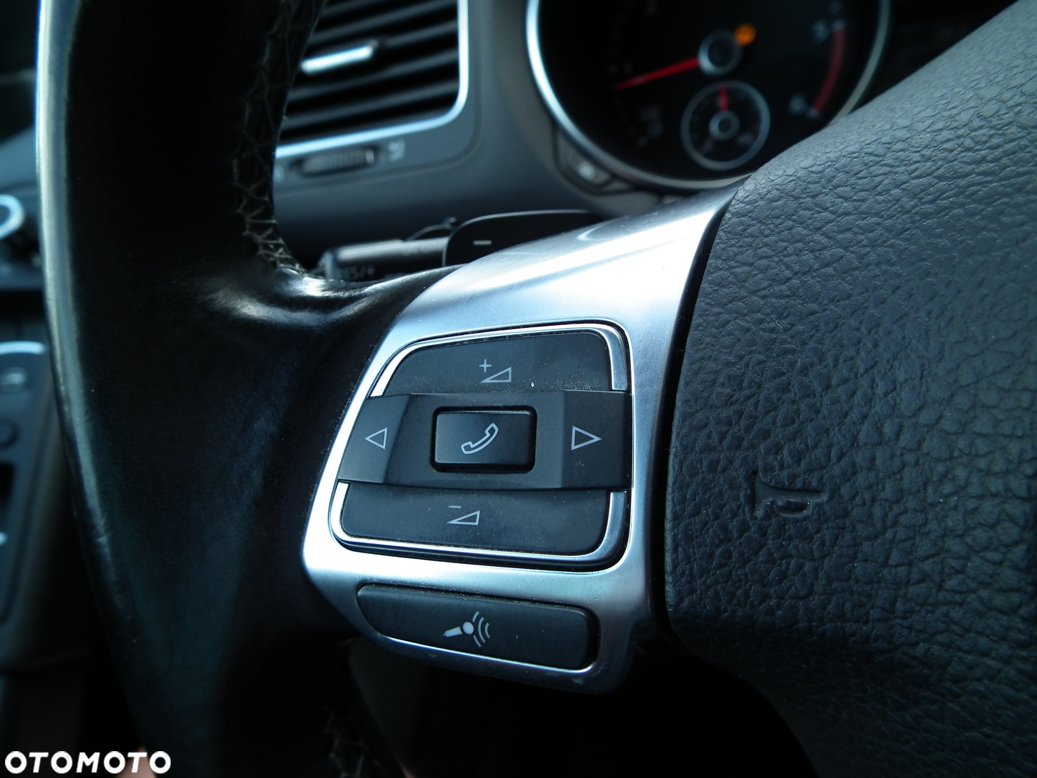 Volkswagen Golf VI 2.0 TDI GTD DSG - 25
