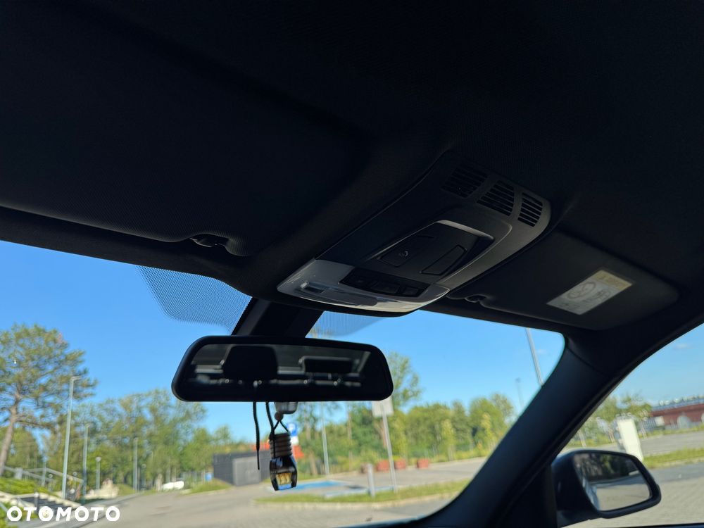 BMW Seria 3 320i Sport Line - 20