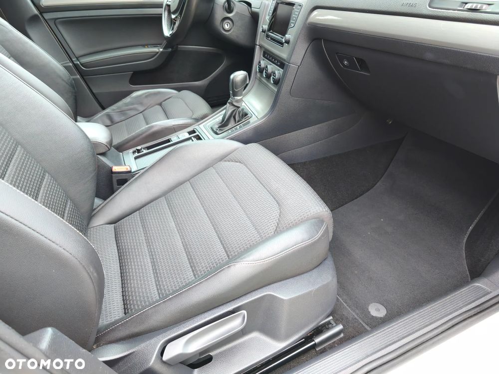 Volkswagen Golf 1.6 TDI DPF DSG Highline - 10