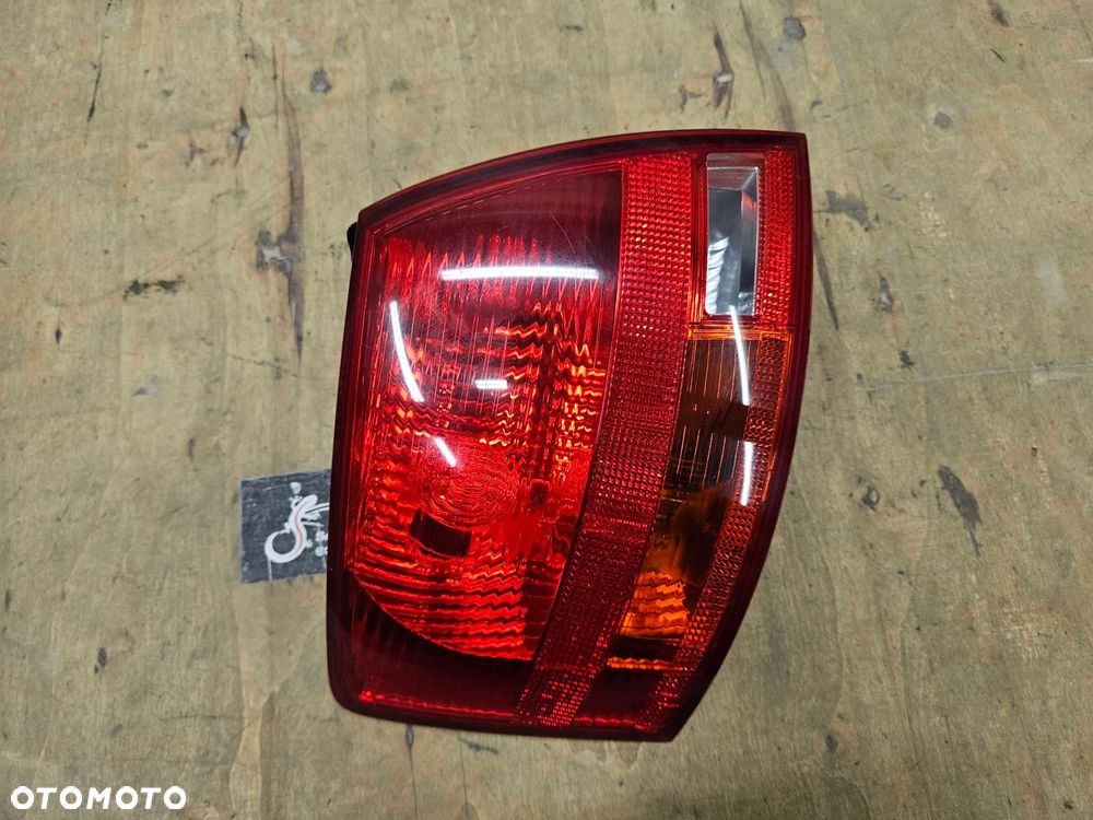 Lampa Lampy Tyl Tylna Prawa Lewa na w Blotnik AUDI A4 B7 Kombi Avant - 10