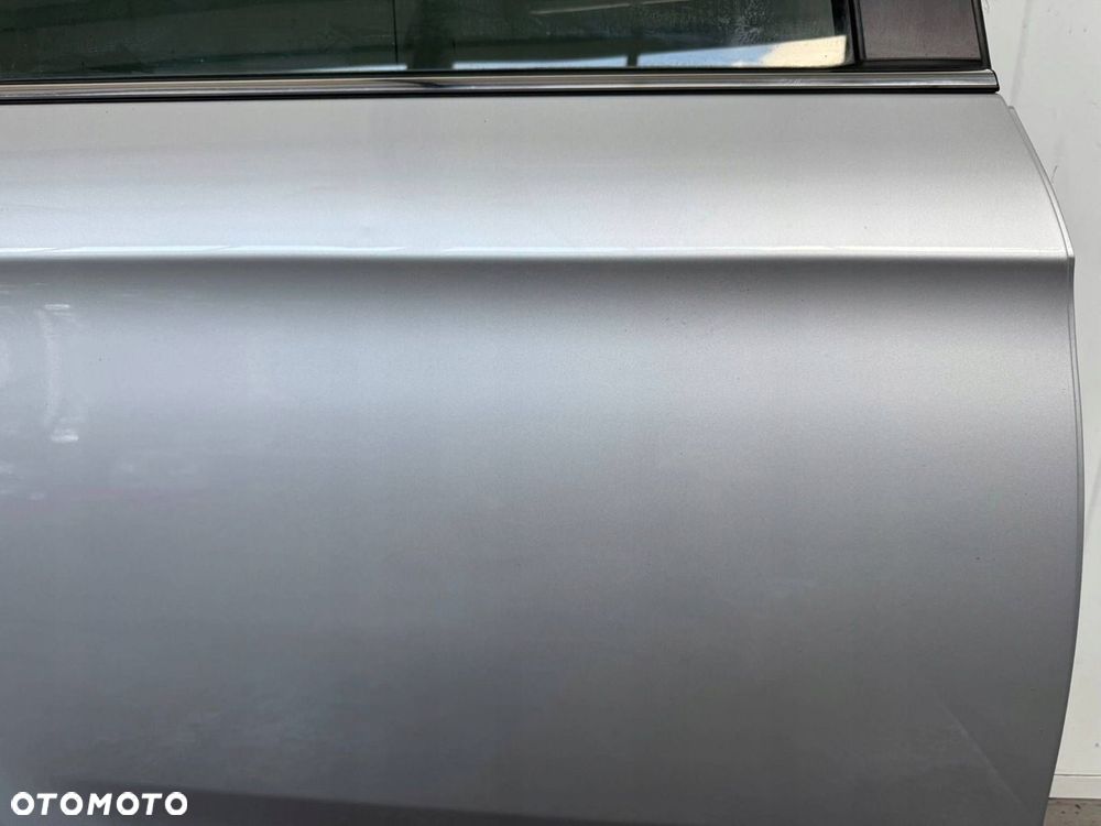 KIA Carens IV 2013-2019 Drzwi tył tylne prawe 3D - 5