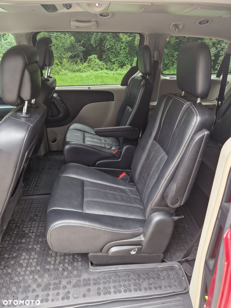 Chrysler Town & Country 3.6 Touring - 26