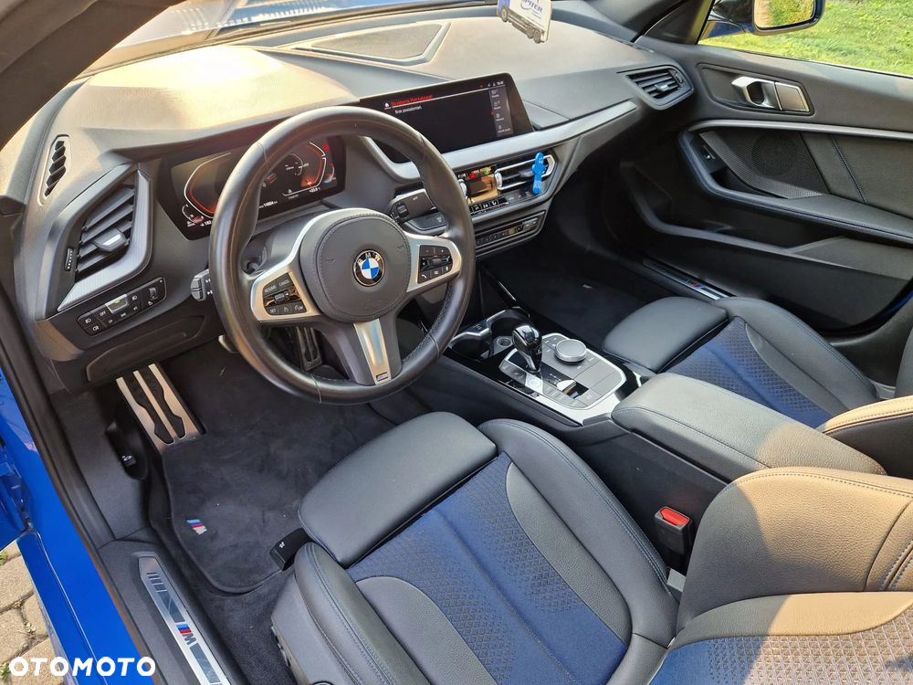 BMW Seria 2 218d M Sport - 9